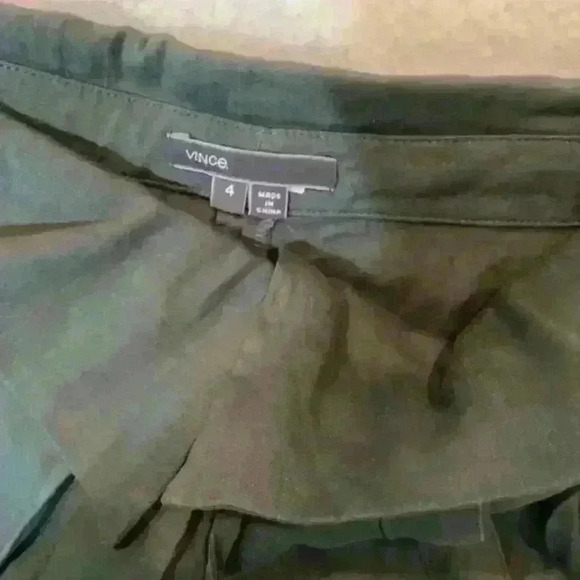Vince  Olive Button Down Mini Skirt size 4 summer - Picture 3 of 3